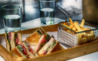 Bariatric-friendly sandwich and fries meal. Learn about balanced fast food choices at YesversusNo.net.